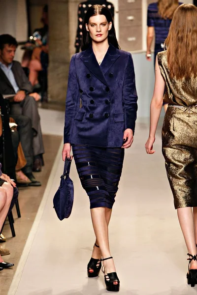 Look 35